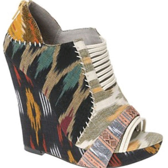 Jean Louie for Aldo: for collectors - Picture 3 of 6